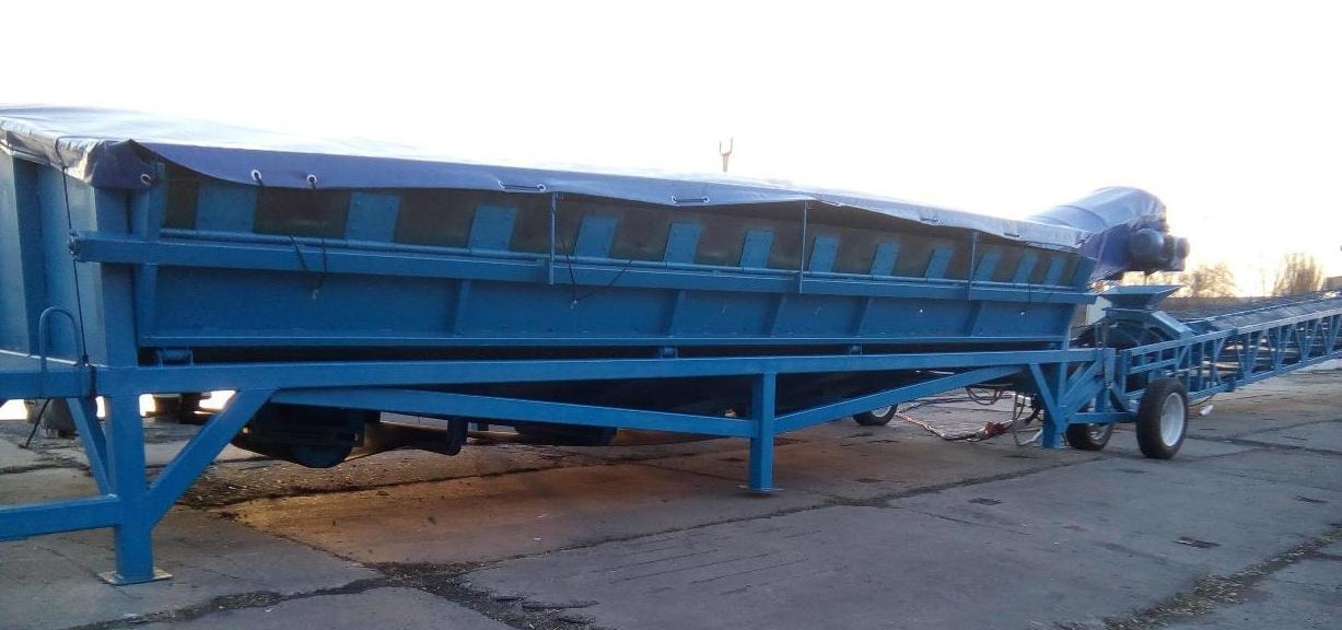 Heavy duty enclosed belt conveyor